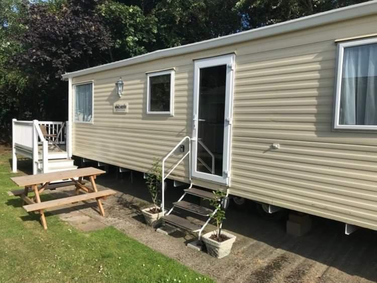 Hotel The Winchester Luxury Pet Friendly Caravan On Broadland Sands Holiday Park Between Lowestoft And Great Yarmouth Corton  Exterior foto